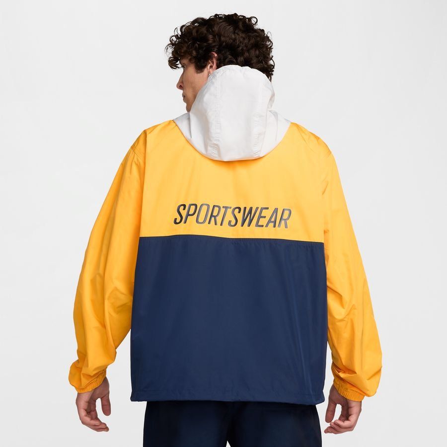 Nike Club