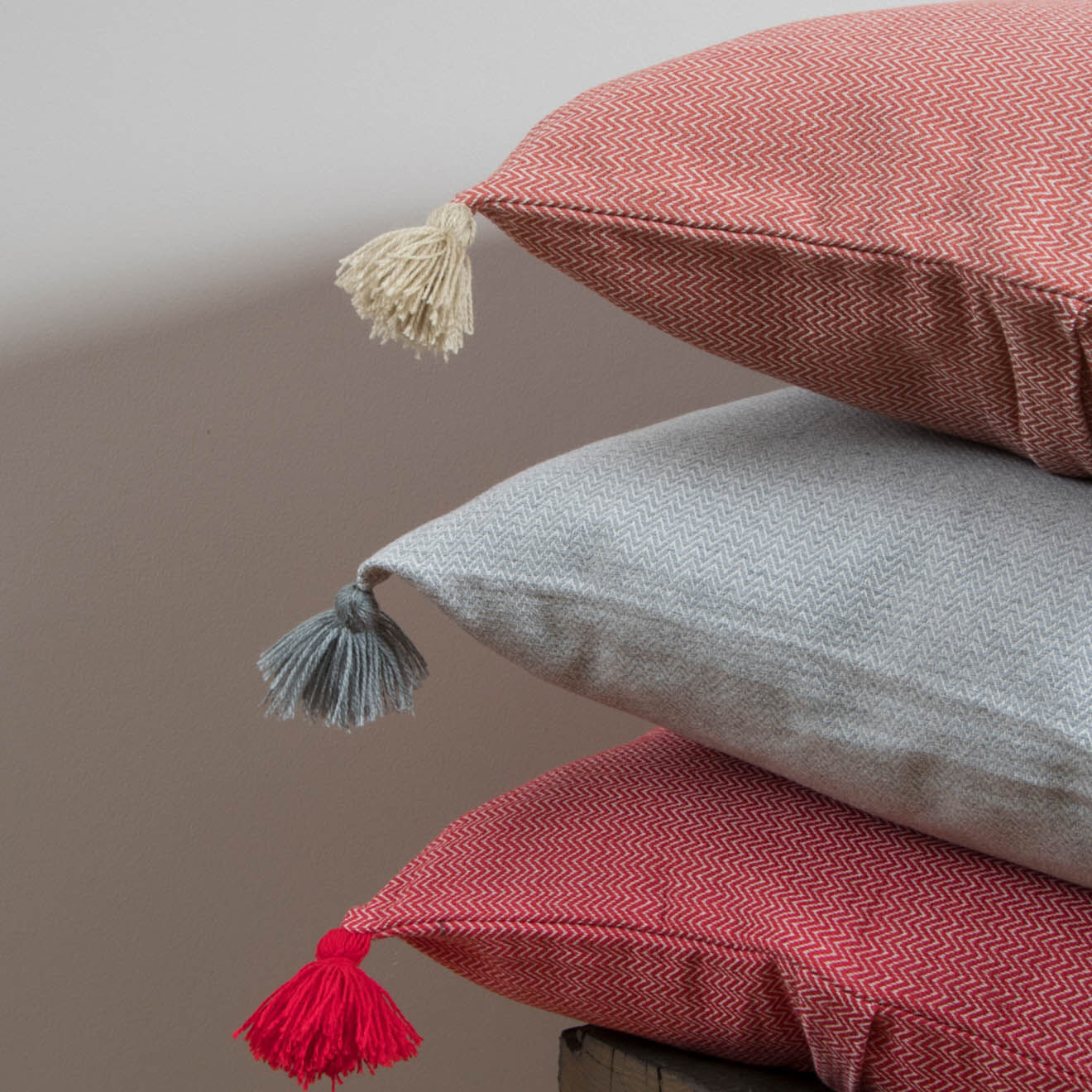Febronie Housse de coussin chevron Stockholm gris perle - 50x50 cm