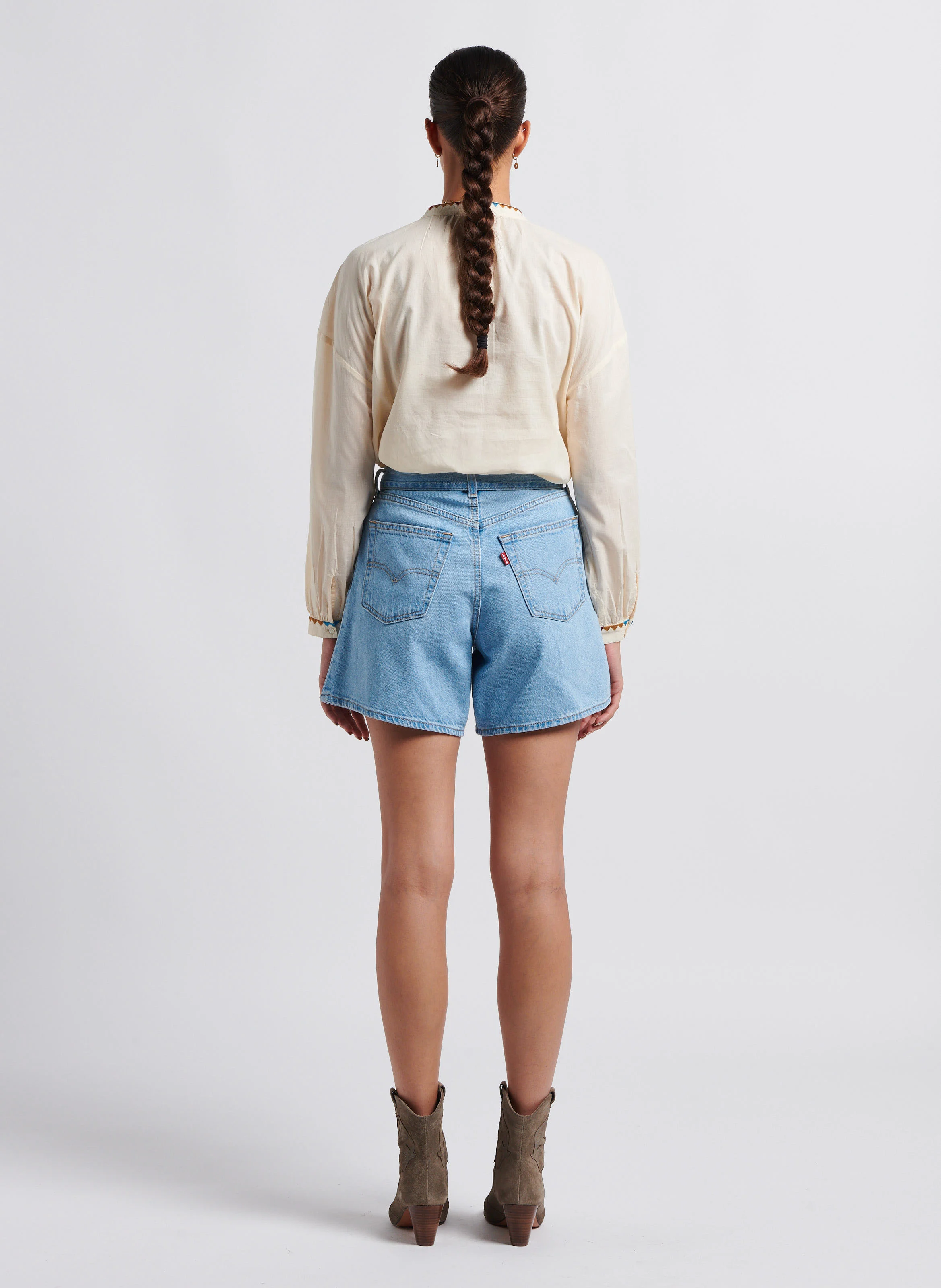 BELTED SHORT WB - Short taille haute en coton mélangé | Jean brut