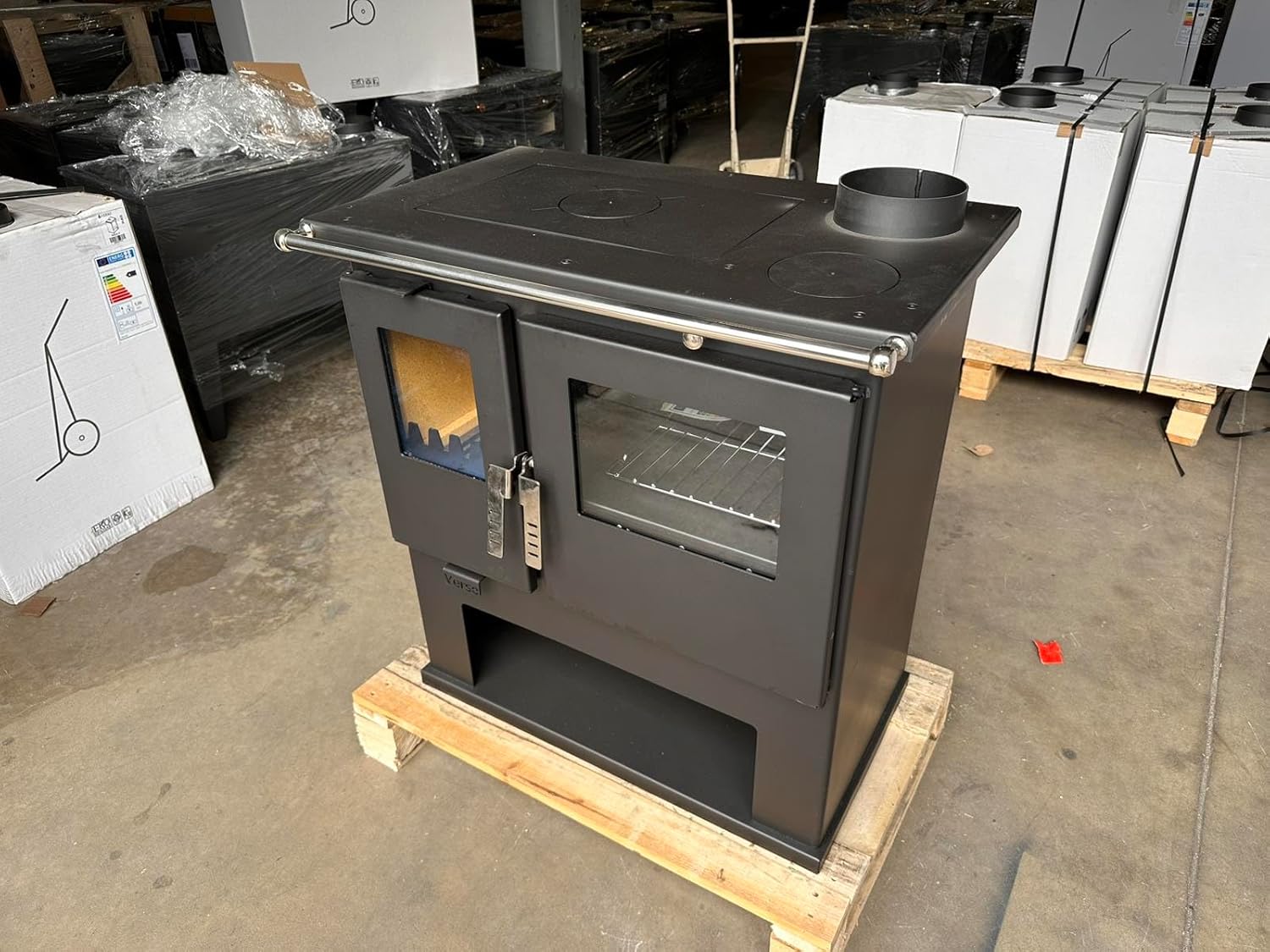 Verso Cs - Cuisinière à bois - 7,7 kW - Puissant four de cuisine avec style traditionnel et efficacité moderne - Noir