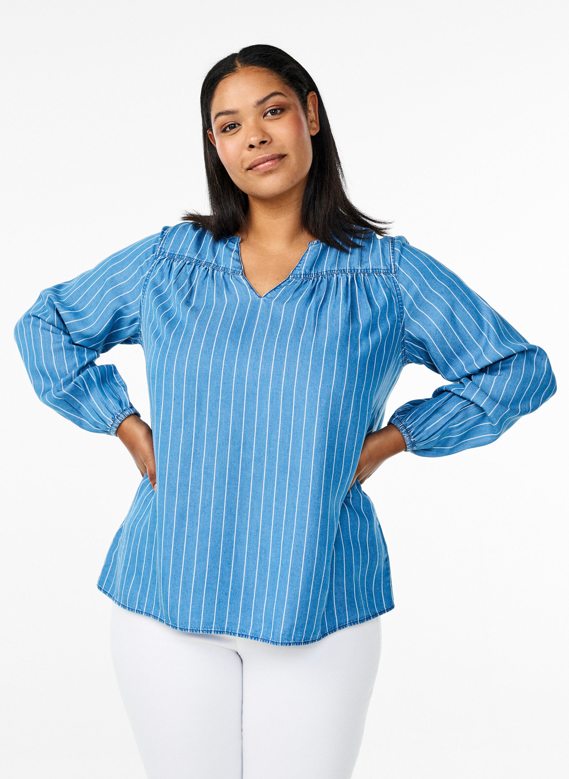 Stribet denimbluse med lange ærmer