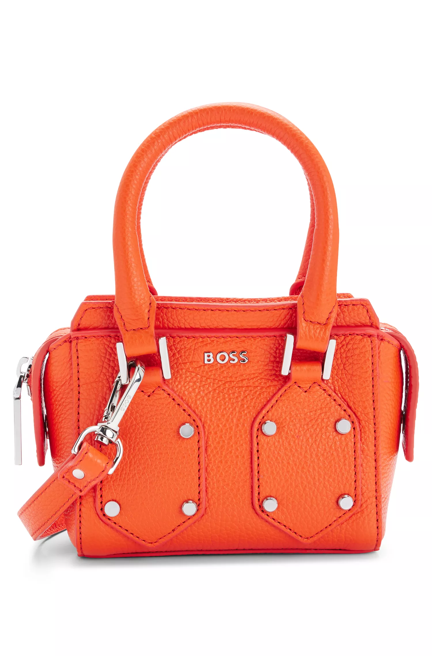 Mini bolsa BOSS em couro granulado preto com detalhes da marca.