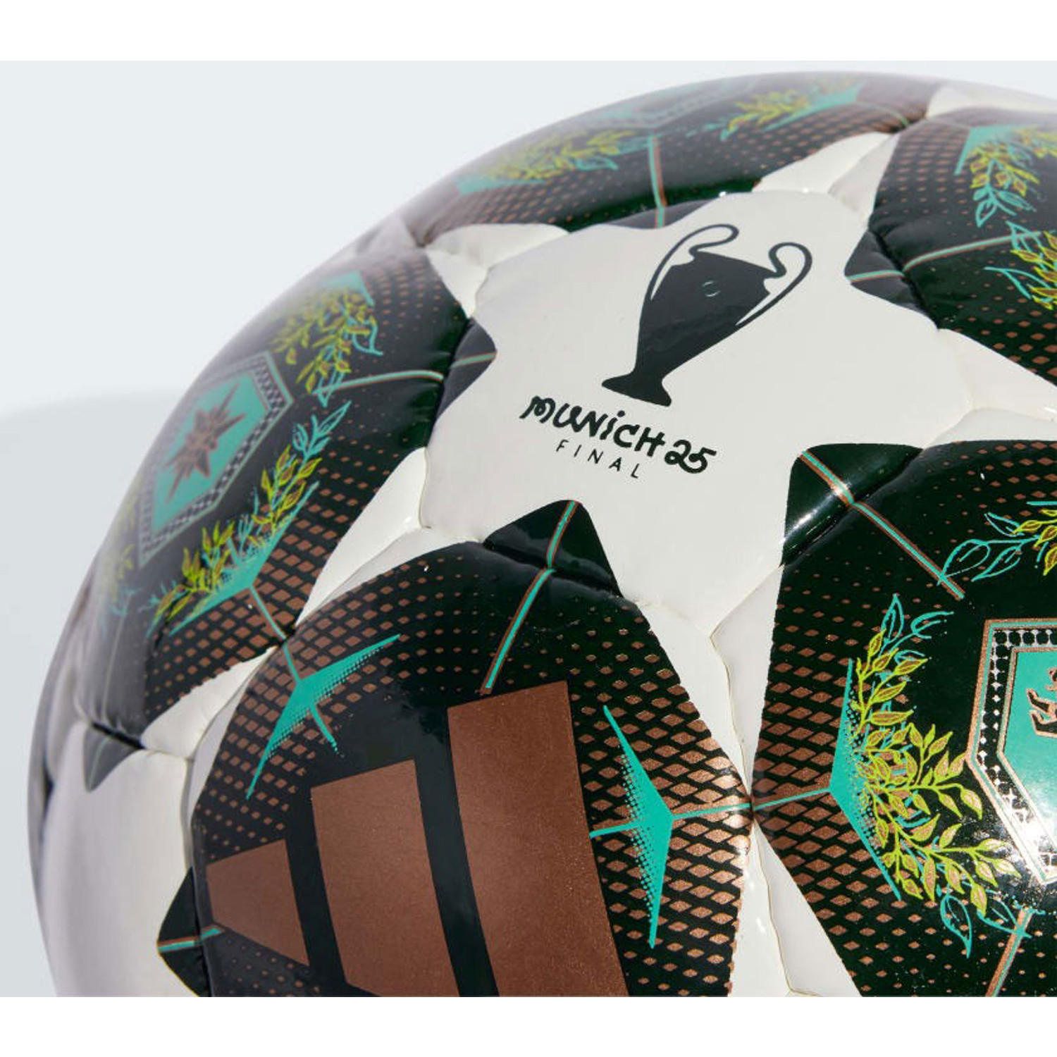 adidas Champions League München Pro Sala 2024/2025