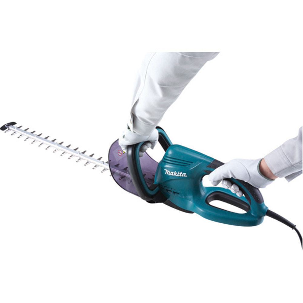 Taille-haie semi-pro électrique filaire - 550 w - 65 cm - alim 0,3 m - 3,8 kg