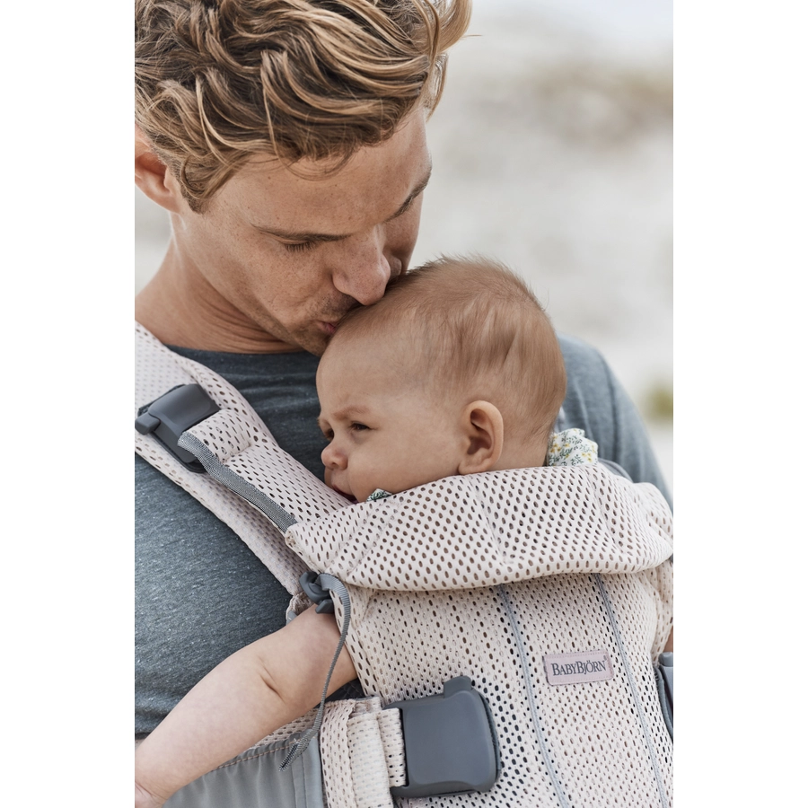 BABYBJÖRN Babytrage One Air Mesh Perlmuttrosa