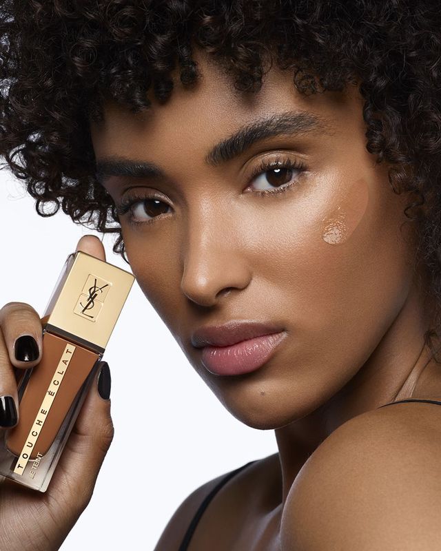 Yves Saint Laurent - Touche Eclat Le Teint Foundation 25 ml B70 - Mocha