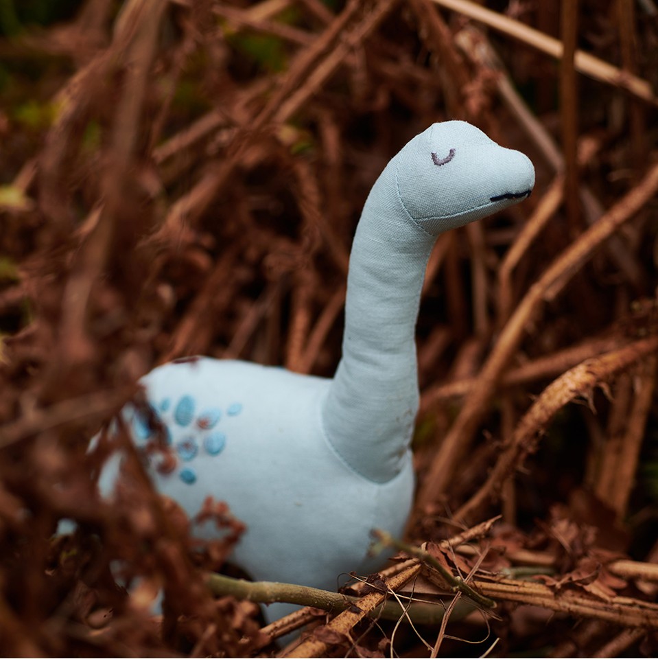 ThreadBear - Tøjdyr - Dinosauren Bronty