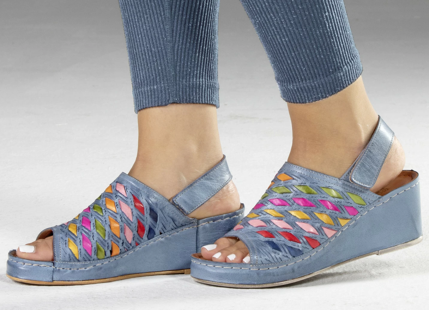 Gemini Sandalette mit raffinierten, bunten Flechtdurchzügen