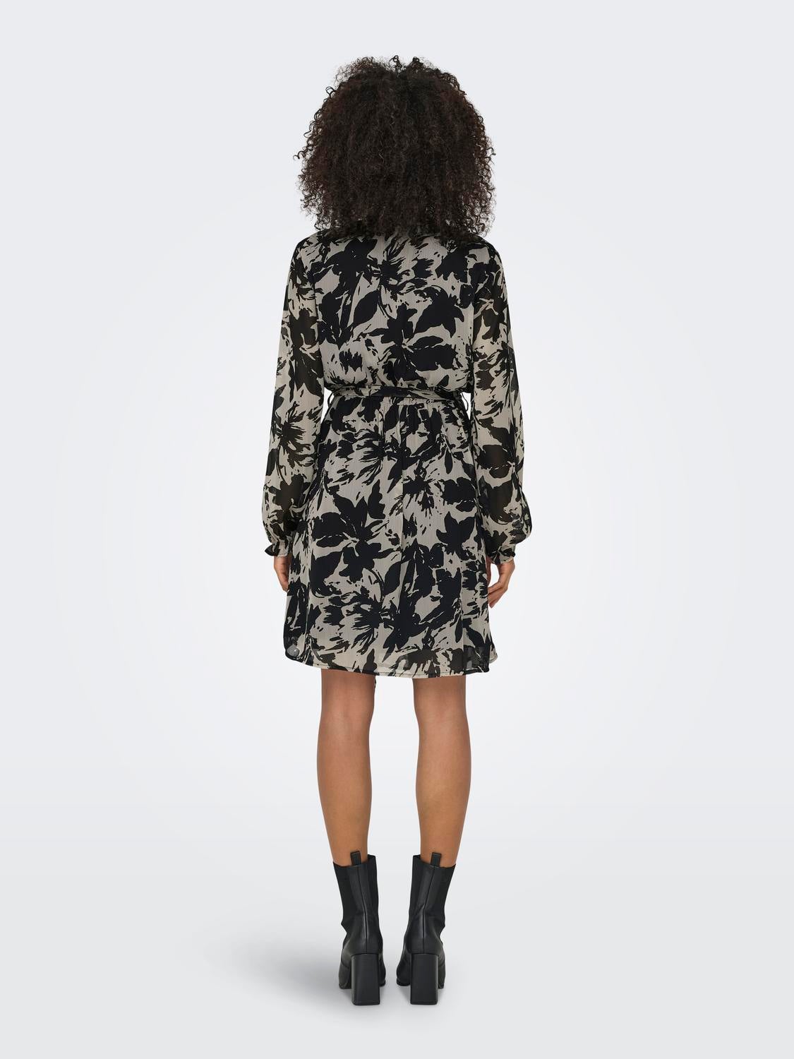 JDYISABELLA Kurzes Kleid Black