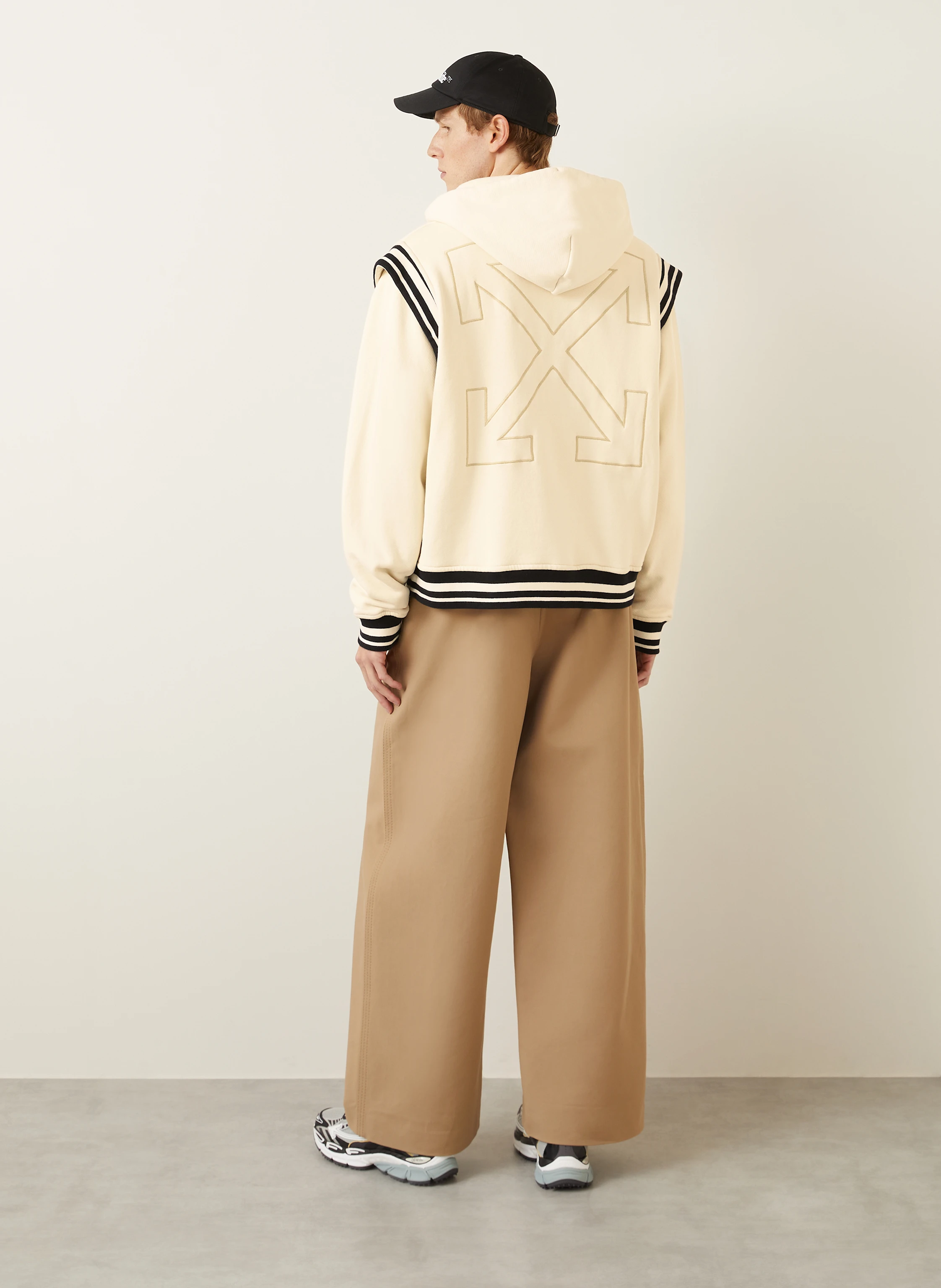 Off-White Sweatjacke