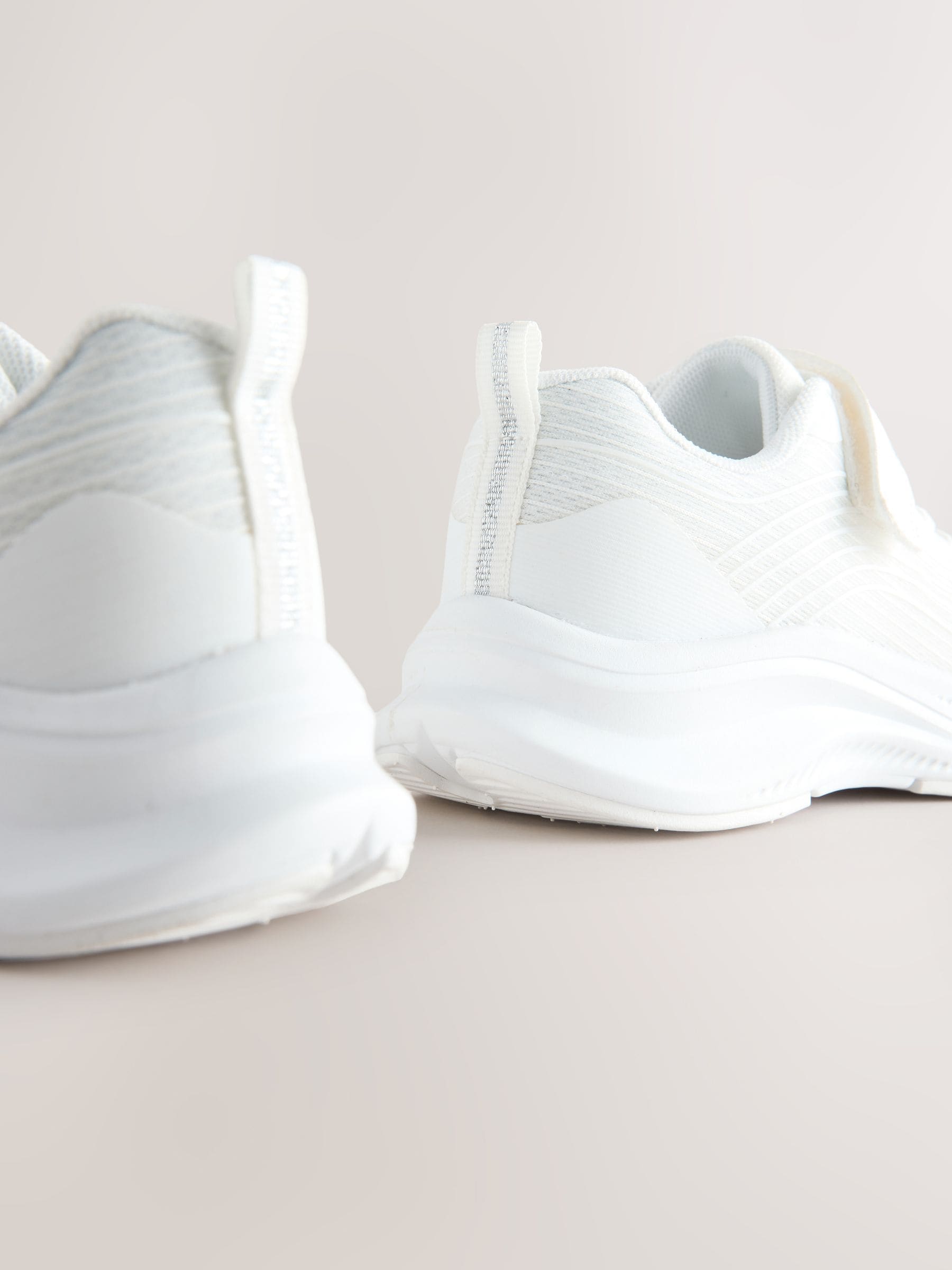 Wit - Elastic Lace-Up Trainers
