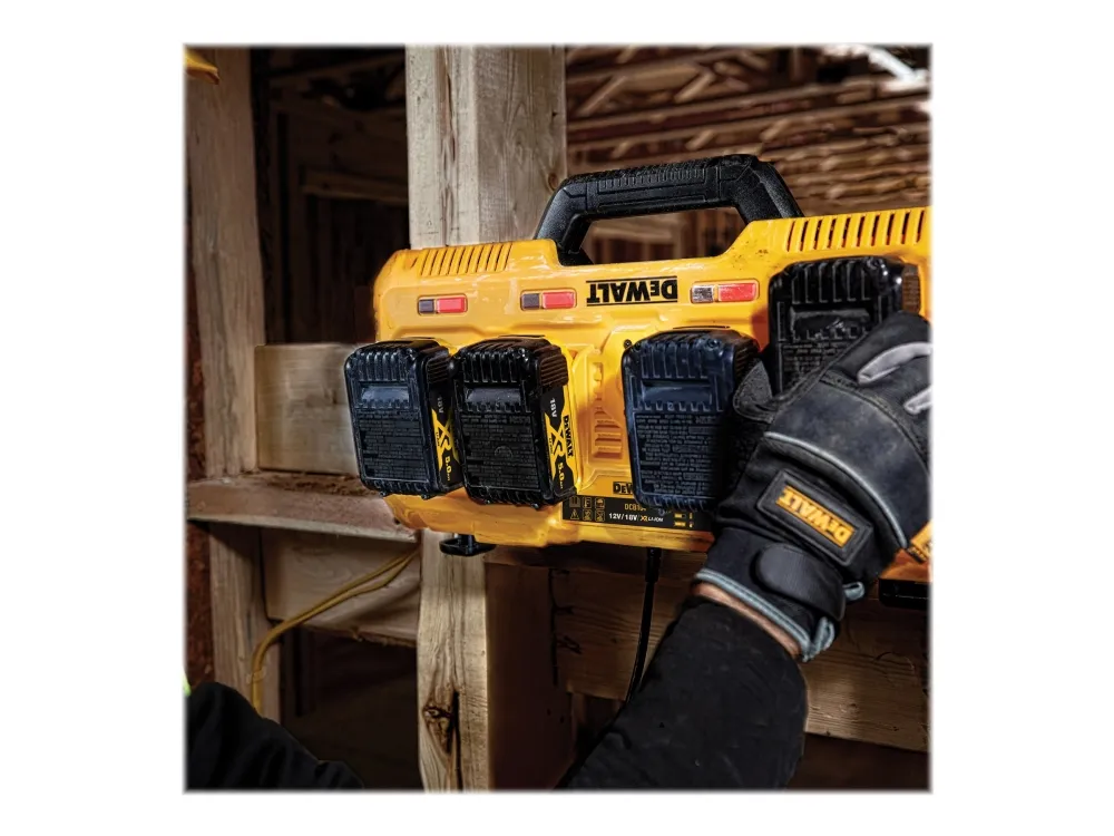 DeWALT DCB104-QW - Batterioplader - 4 x batterier lader op - 8 A - 4 output-stikforbindelser