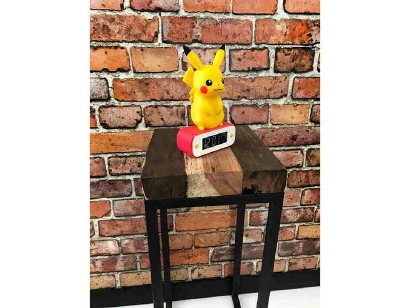 Teknofun Wecker Pikachu mit LED-Lampe Digitaler Wecker Pokémon Design mit integriertem LED-Licht