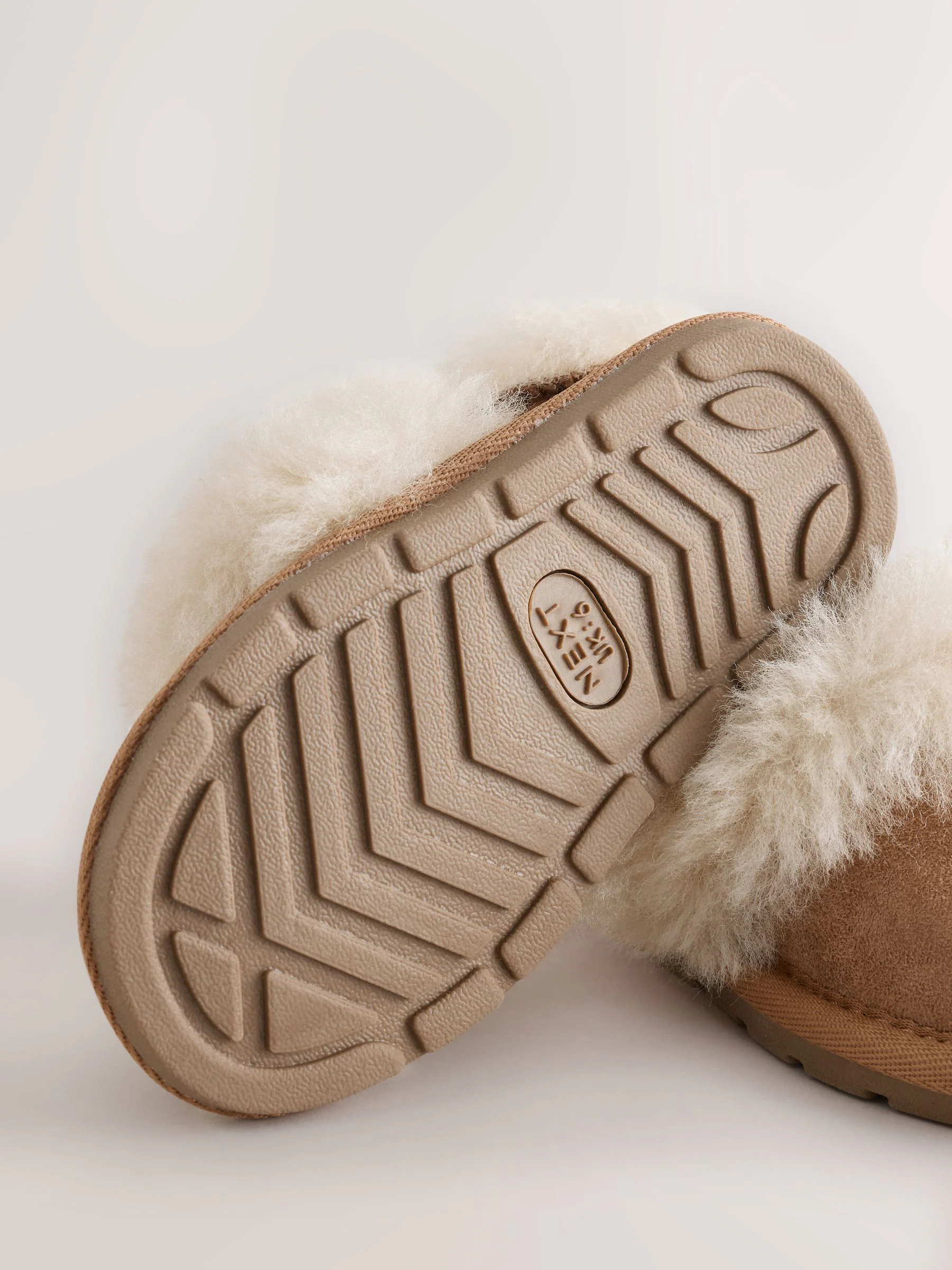 Lichtbruin - Suede Sheepskin Lined Slippers