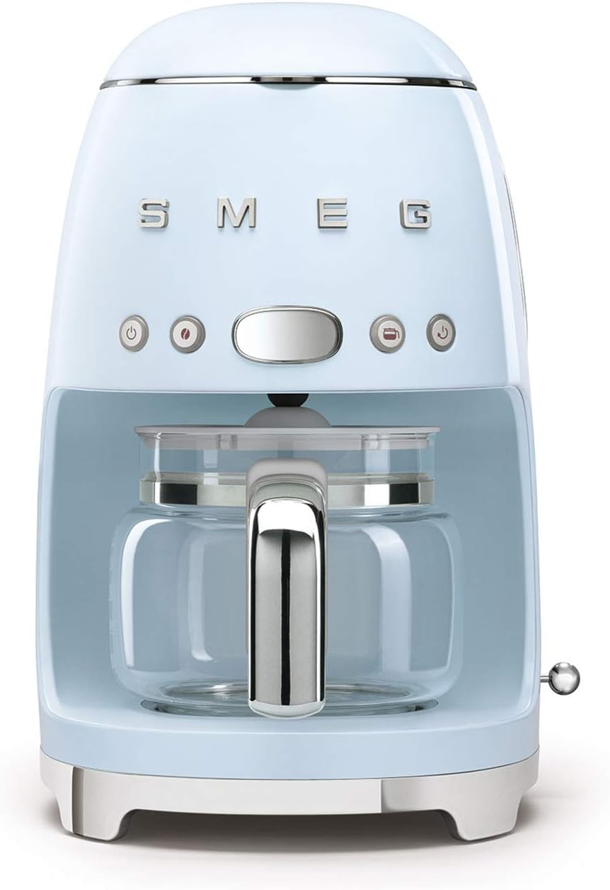 Smeg, DCF02PBEU, Filter-Kaffeemaschine, Aroma und Autostart-Funktion, Glaskaraffe bis 12 Tassen, 2 Intensitätsniveaus, Warmhaltefunktion, 1050W, Pastellblau