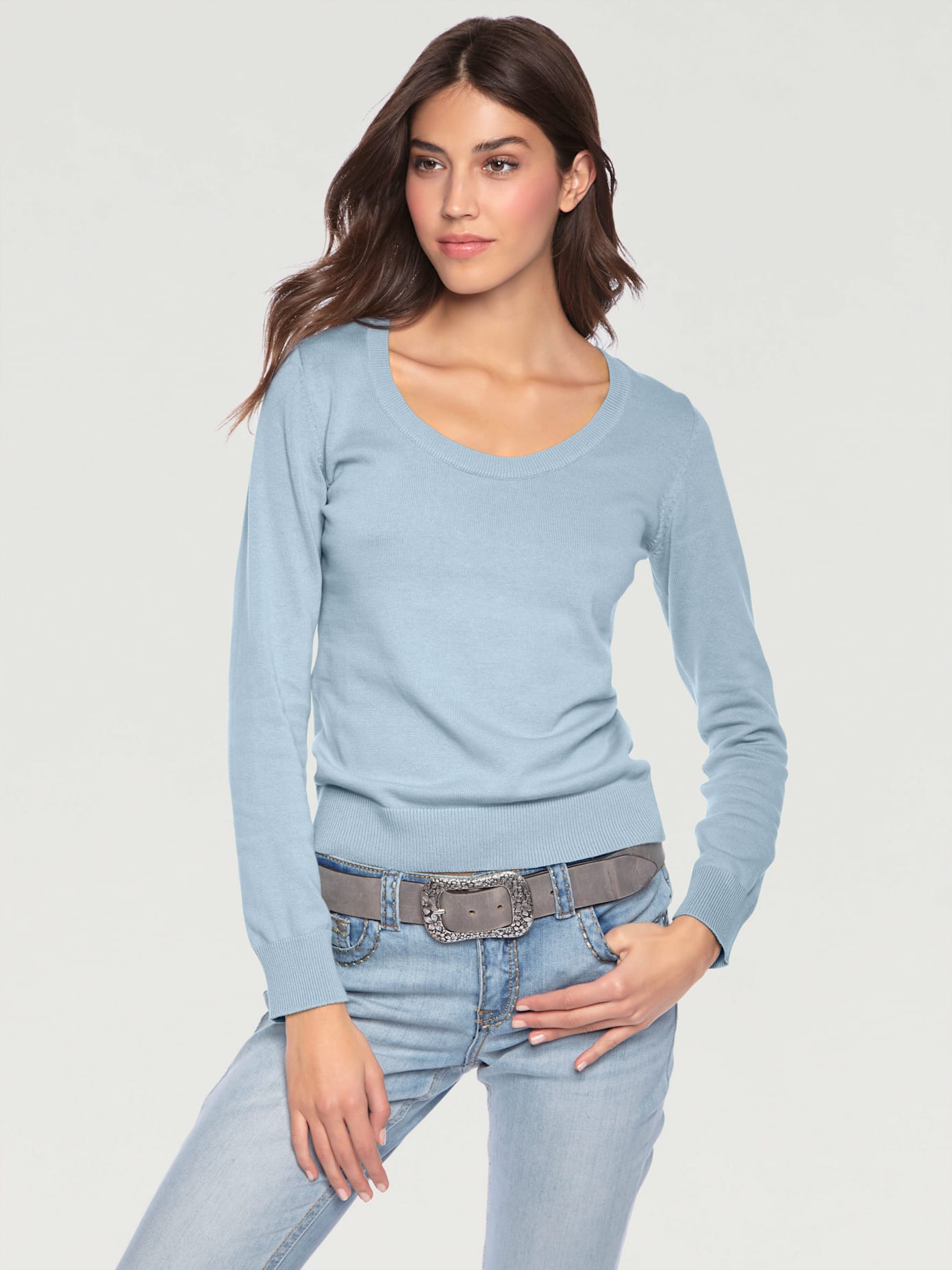 Pull col rond basique et facile à associer, coloris tendance