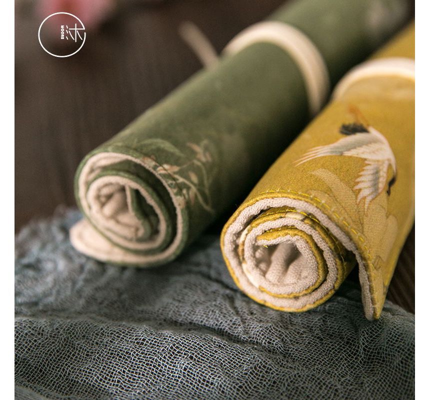 Jun's Journal - Bloemen stoffen etui met wieltjes