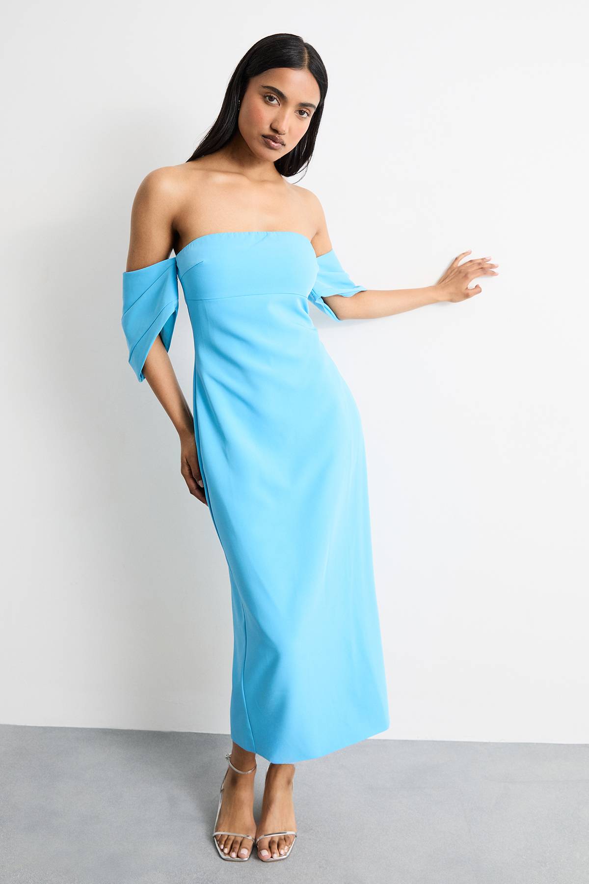 Warehouse Robe Midi Colonne Bardot en Crêpe Stretch
