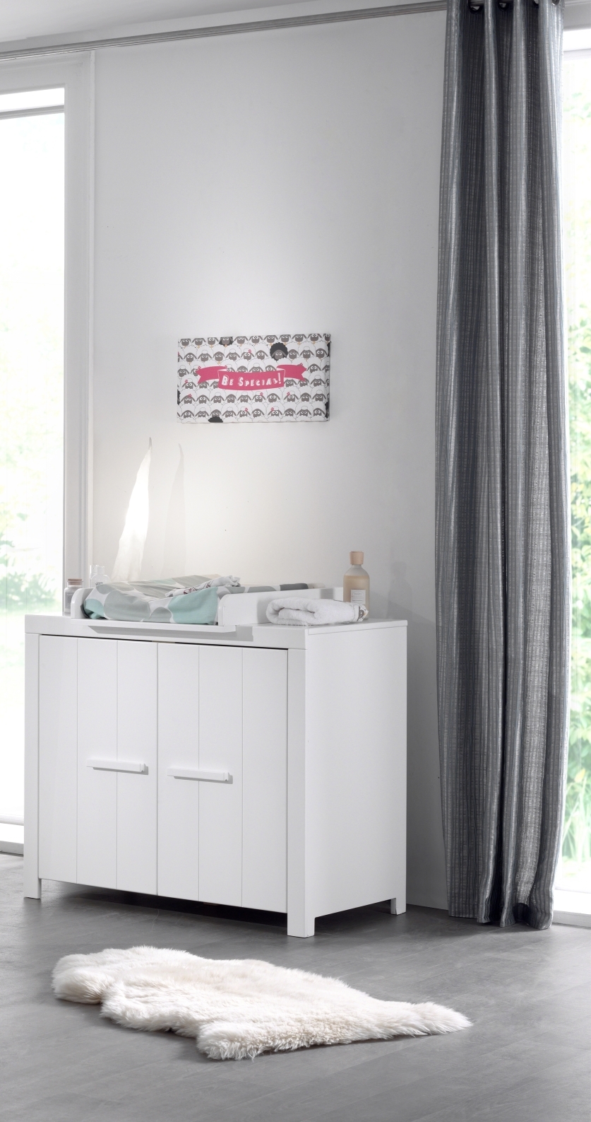 Kommode ERIK - weiß - Landhausstil - 2 Drehtüren