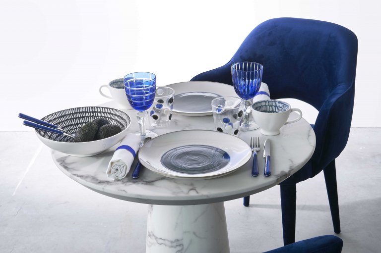 POLSPOTTEN Marble Look disc tafel 70 wit