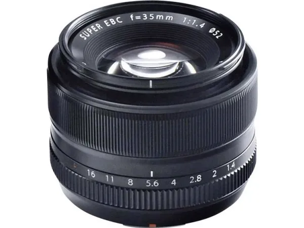 Fujifilm XF35mm F1.4 R, 8/6, 35 - 53 mm