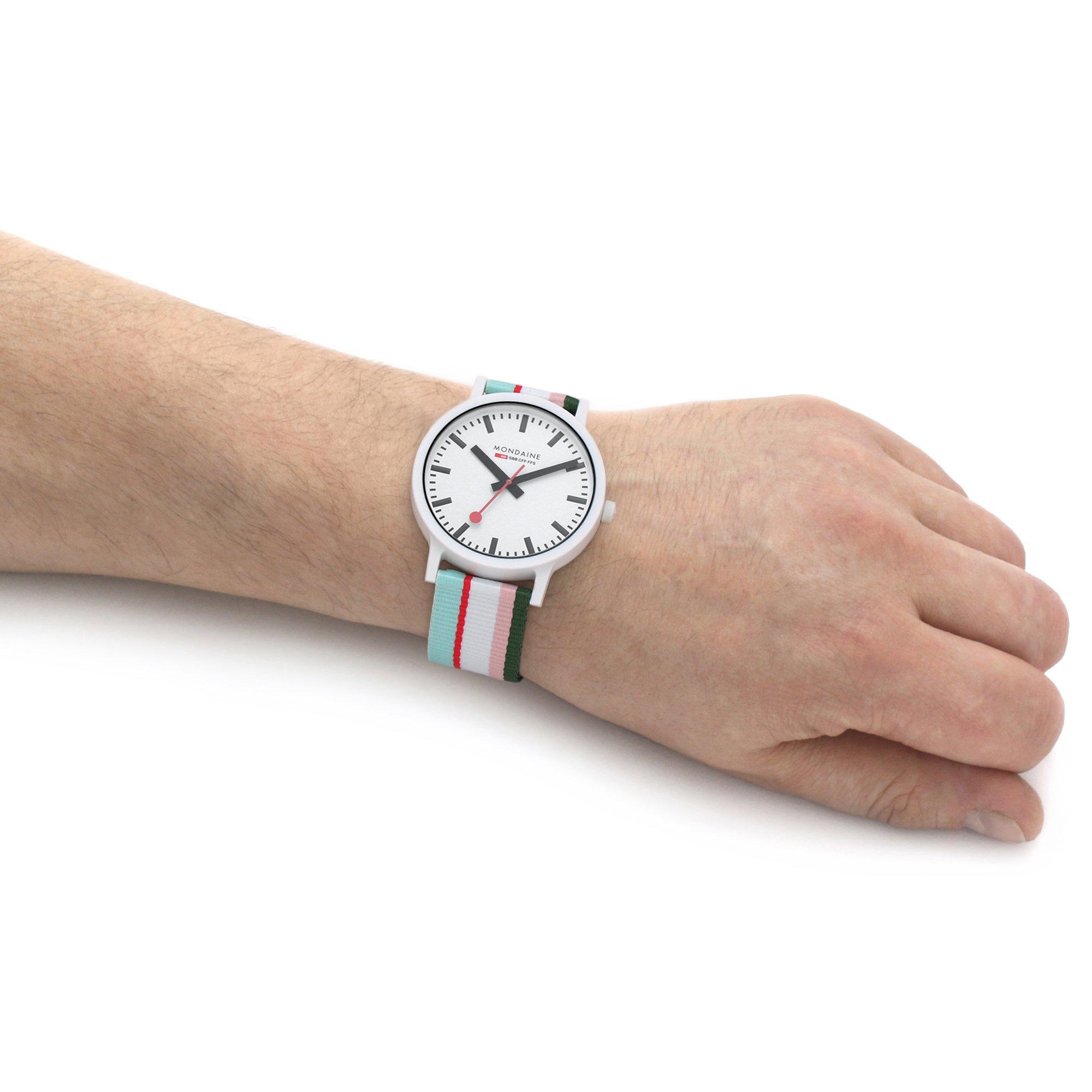 Mondaine Essence Plastic/resin Classic Analogue Quartz Watch