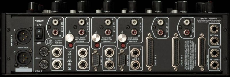 PLAYdifferently - MODEL 1 - 6-kanaals Analoge DJ-mixer
