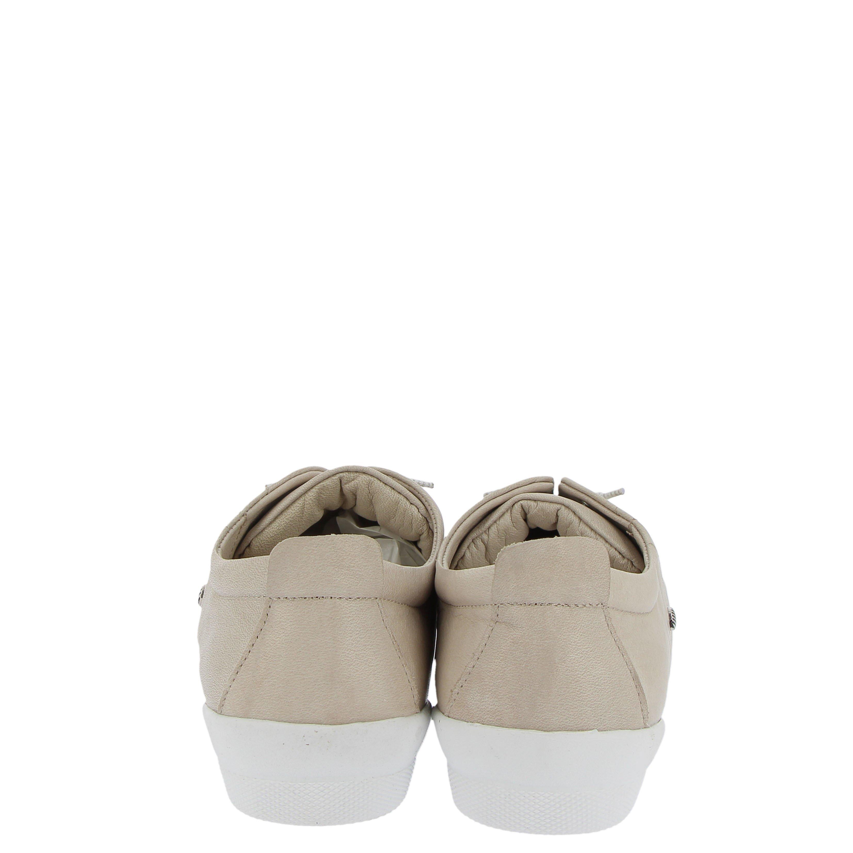 Schnürschuhe mit elastischer Schnürung