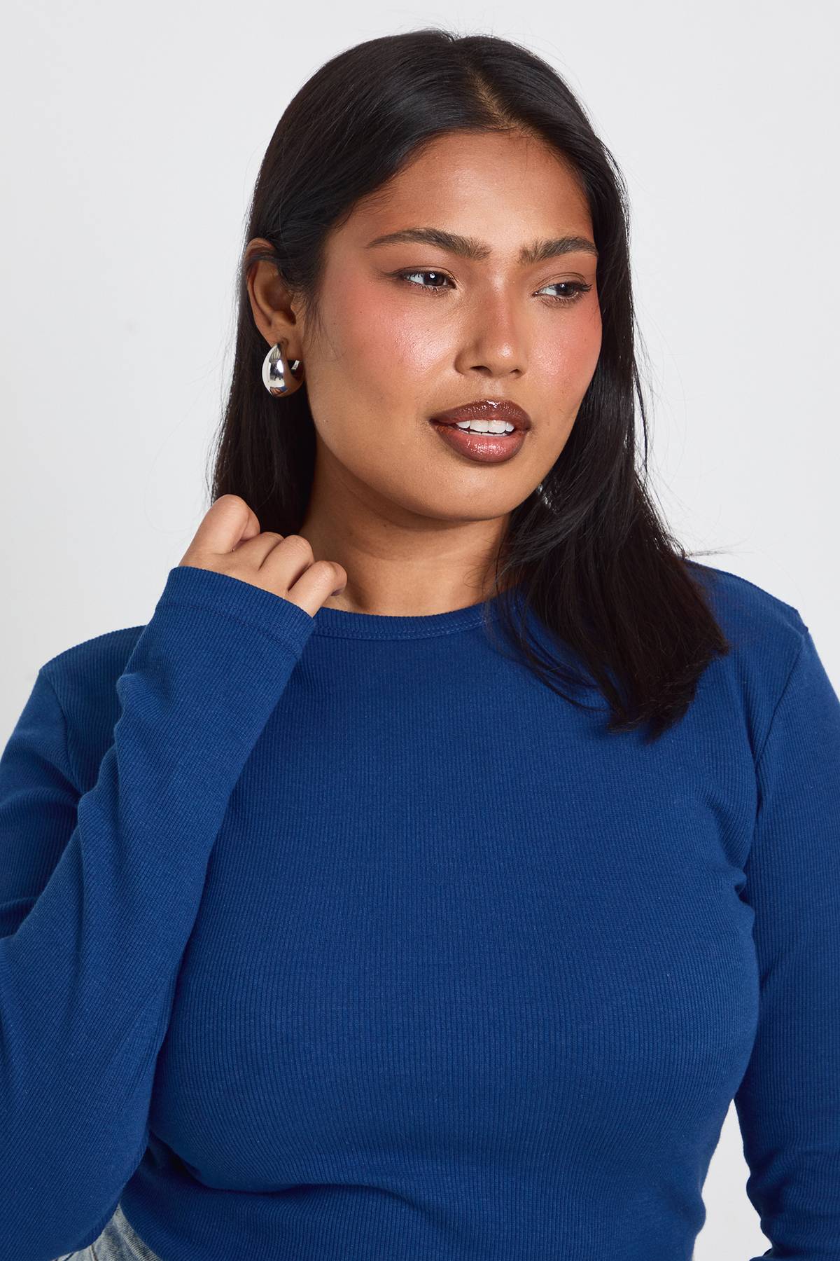 boohoo Haut Ajusté Côtelé À Manches Longues Coupe Longue Plus Basic