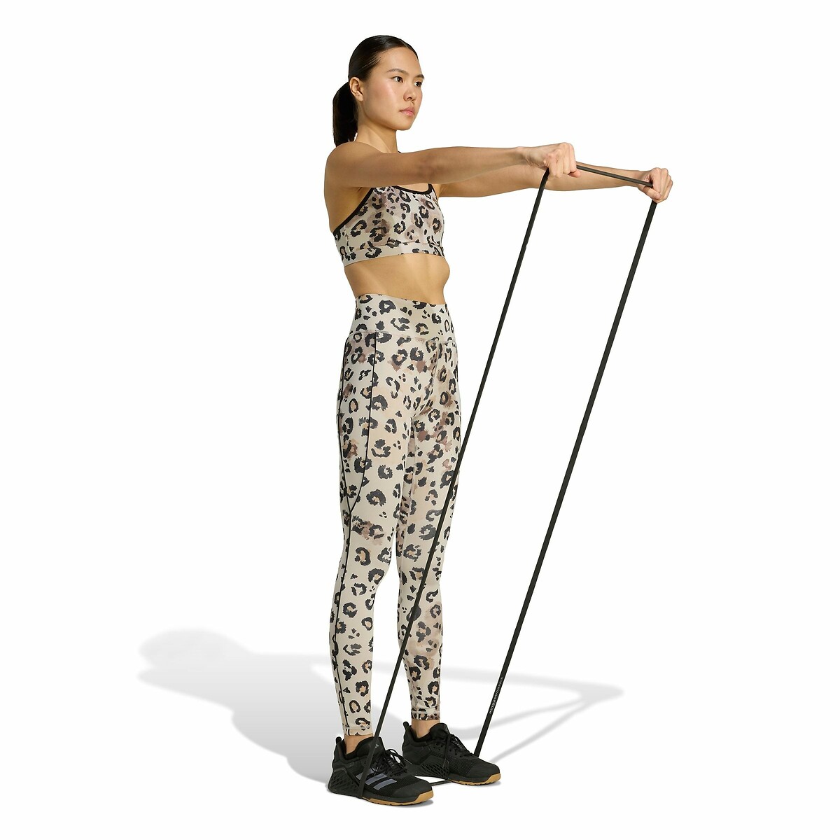 Bustiê esportivo adidas Performance com estampa de leopardo