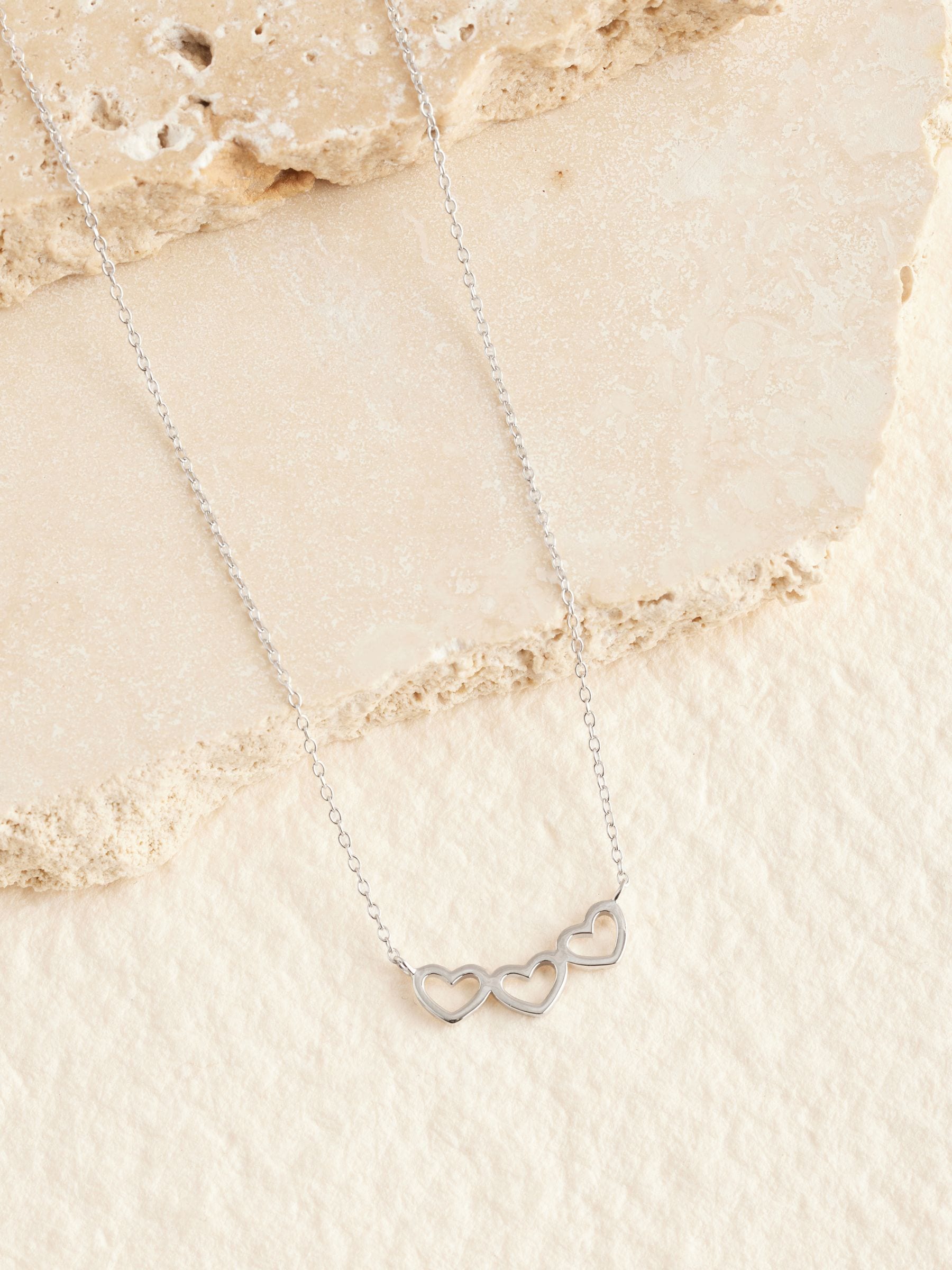 Echt zilver - Drievoudige Hartjes Ketting