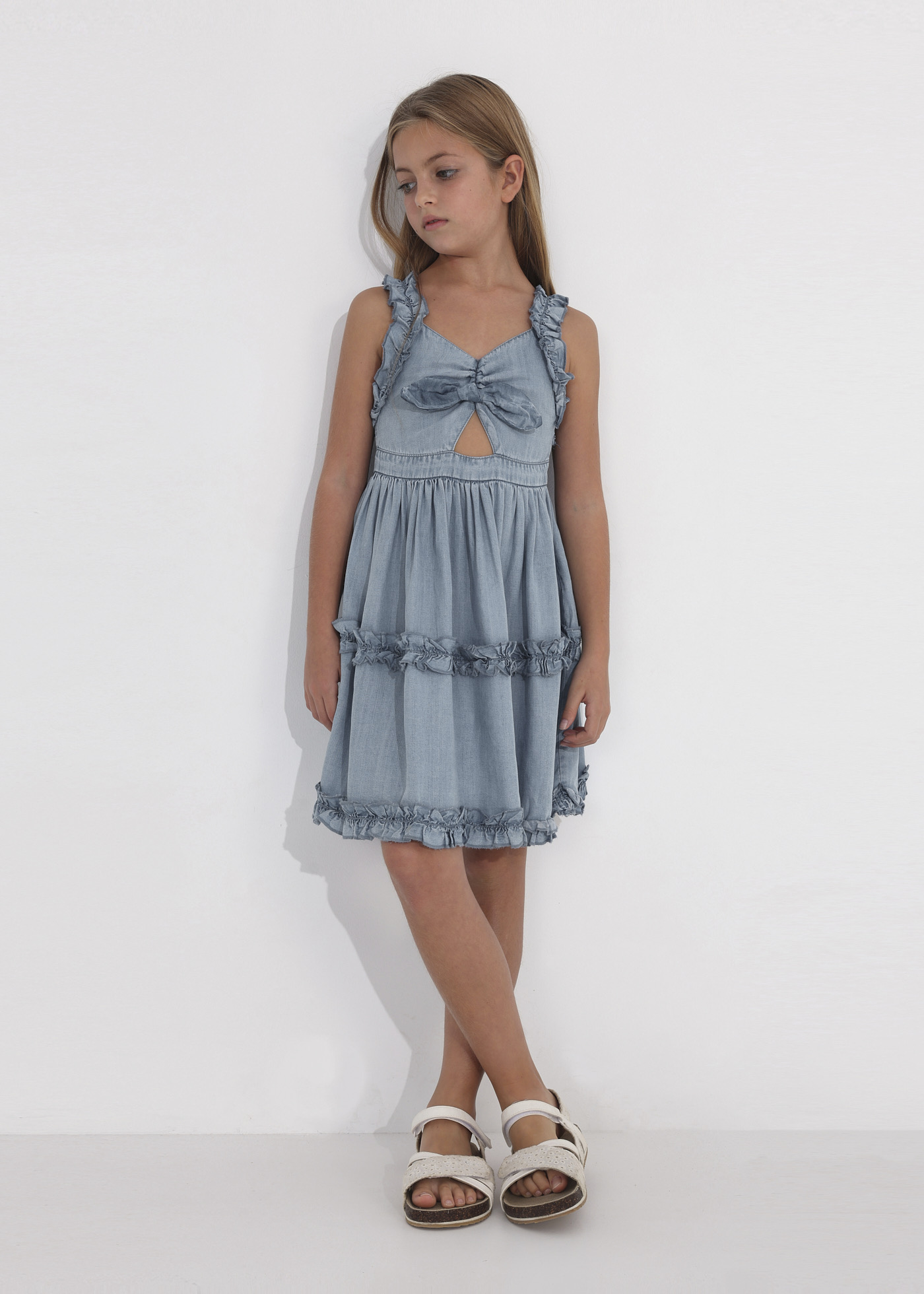 Vestido jeans fluido para meninas, confeccionado em TENCEL™ Lyocell.