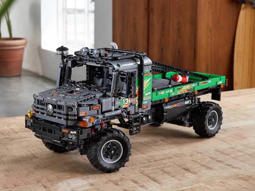 O caminhão de teste Mercedes-Benz Zetros 4x4 42129