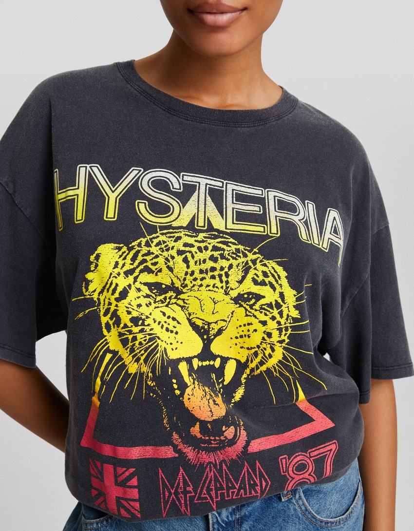 Camiseta de manga curta com estampa do Def Leppard