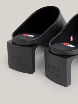 Mules de couro com salto bloco