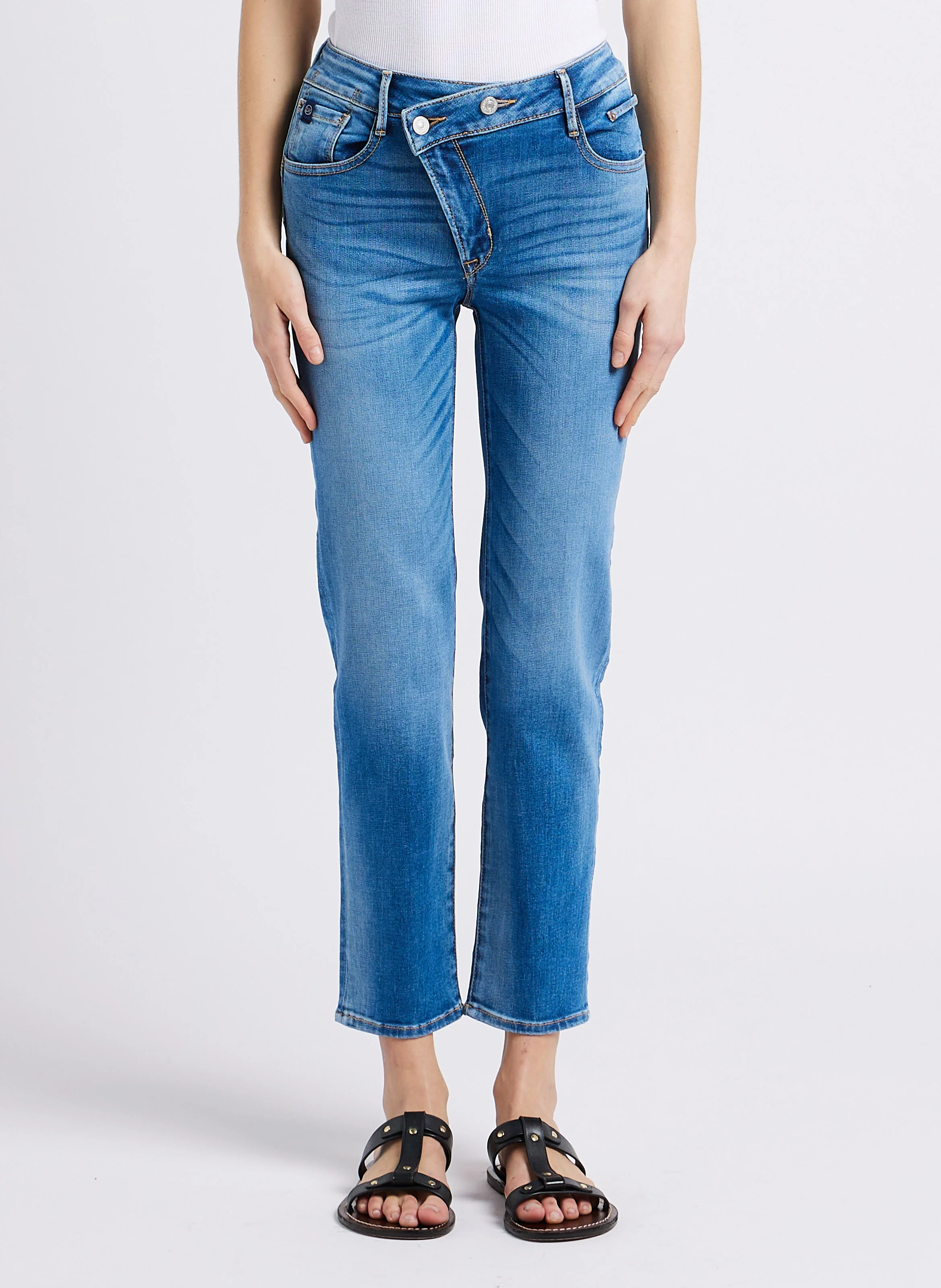 PULPHC16 - Jean high slim-fit 7/8ème asymétrique taille haute| Bleu