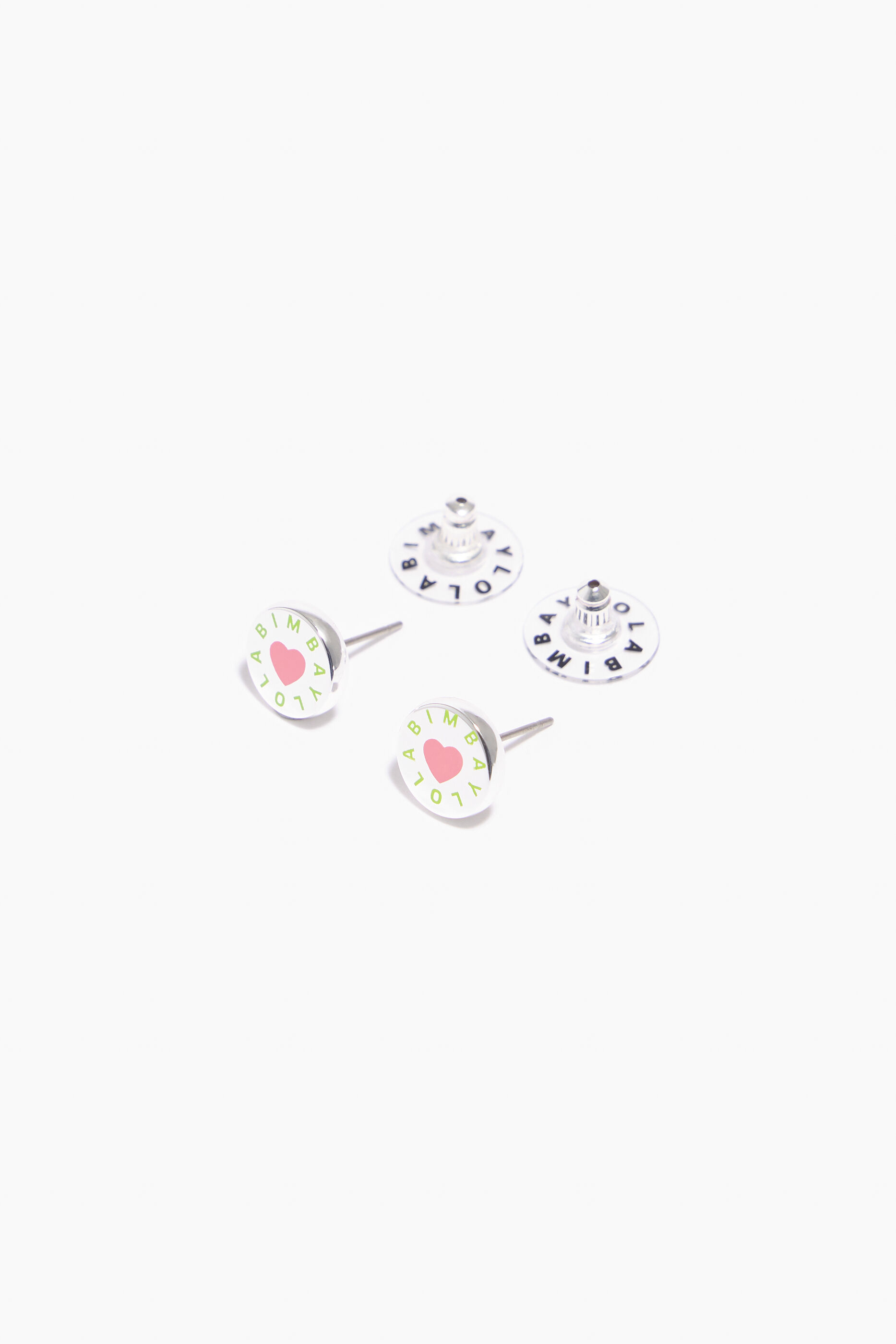 Brincos de pino com logo rosa