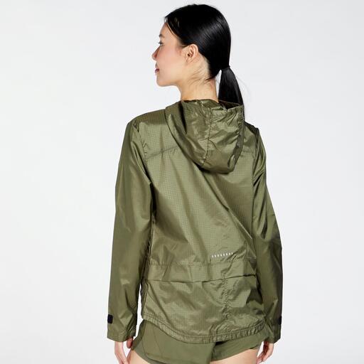 Nike Essential