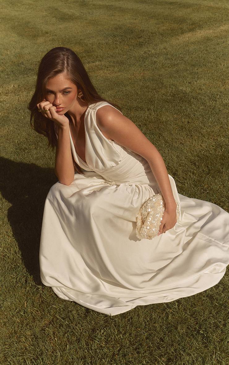 Blanc Robe Longue Satinée Froncée