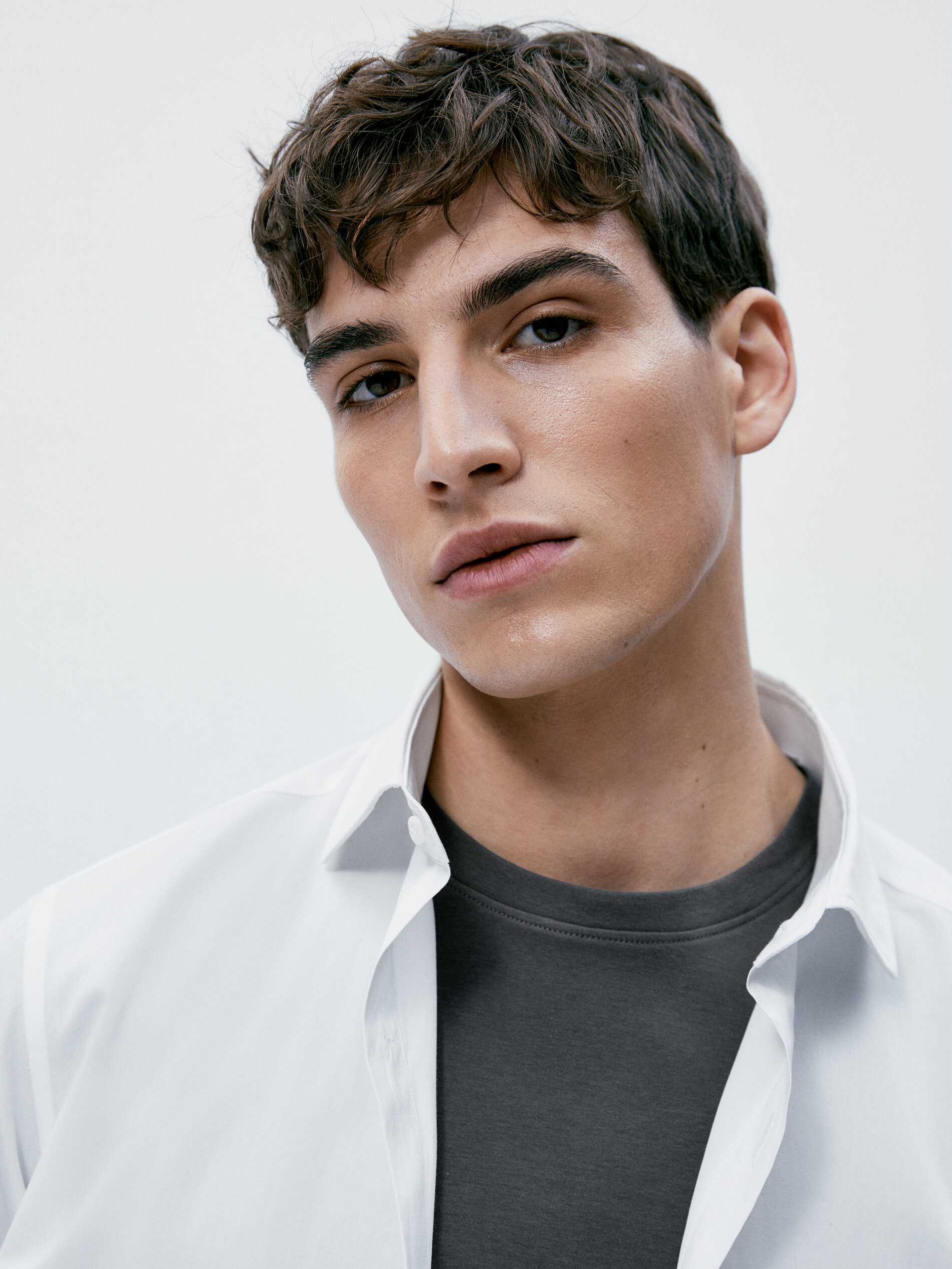 Camisa de algodão popeline de corte justo - BRANCA