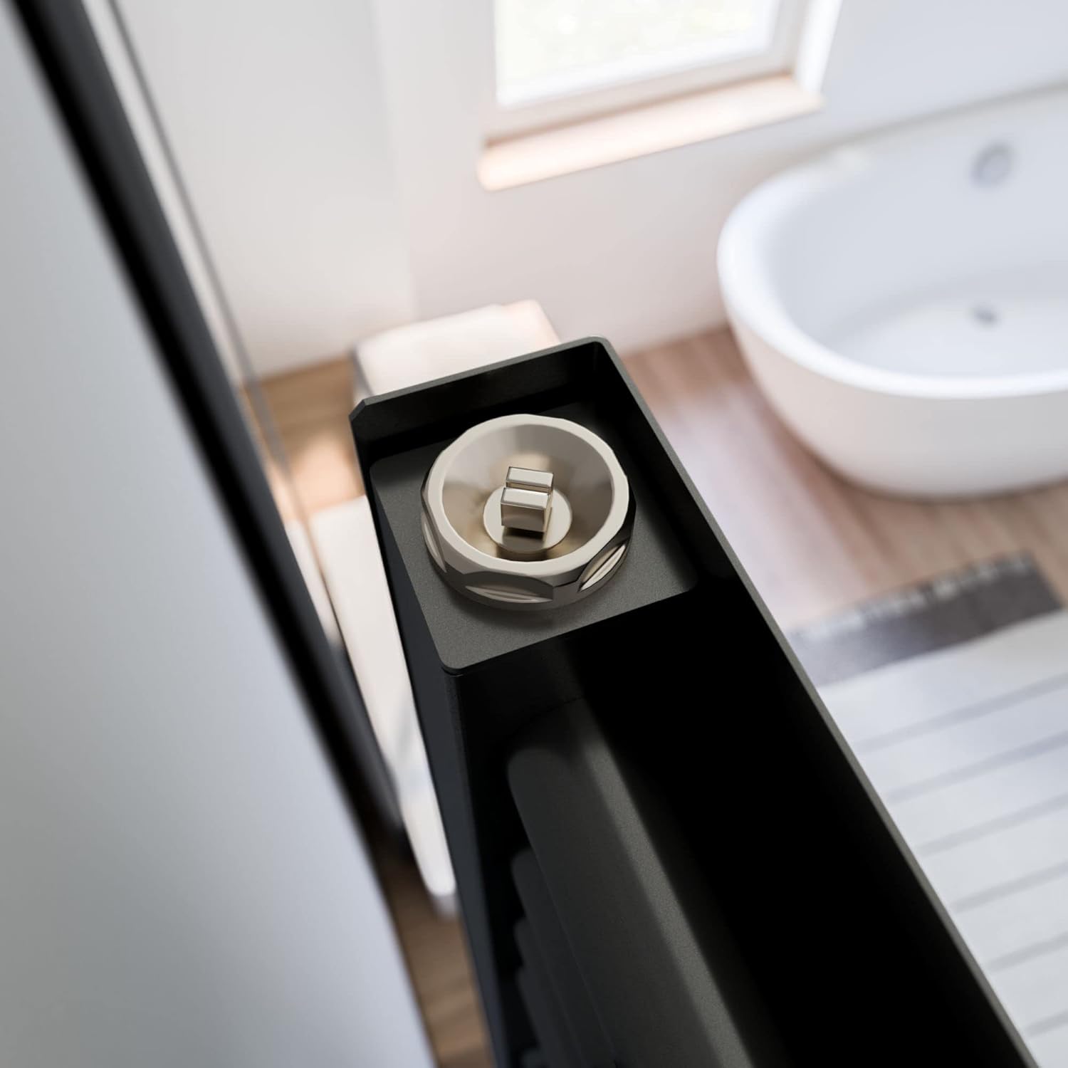 Schulte Bad-Heizkörper Turin, 170,3 x 60,5 cm, 620 Watt Leistung, Mittelanschluss und beidseitig von unten, Mattschwarz, Handtuchhalter-Funktion