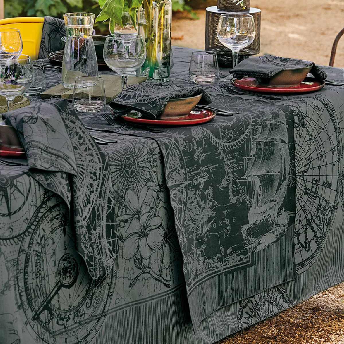Nappe antitache déperlant pur coton noir 180X310 Garnier Thiebaut