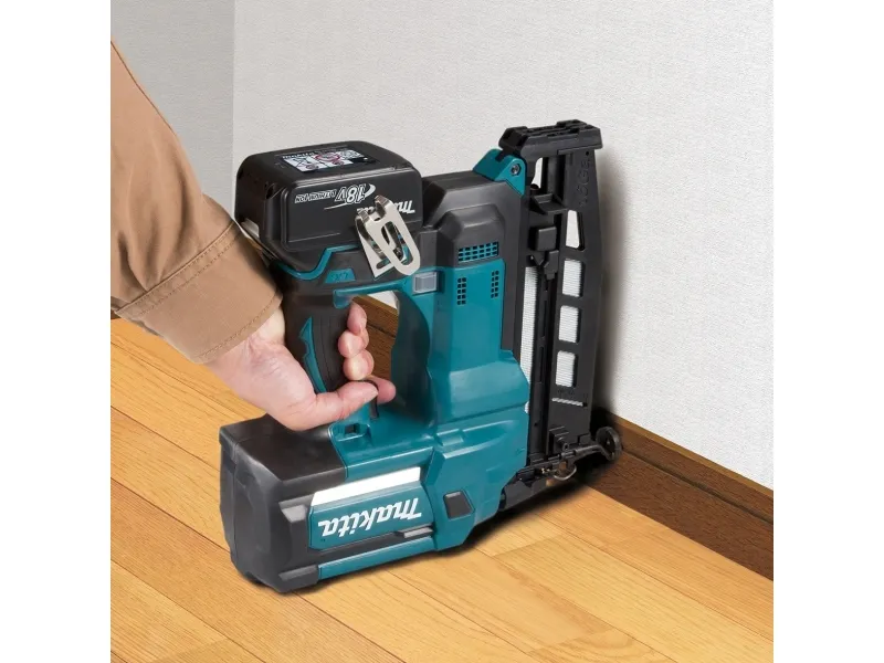 Makita DBN600ZJ Akku-Nagler