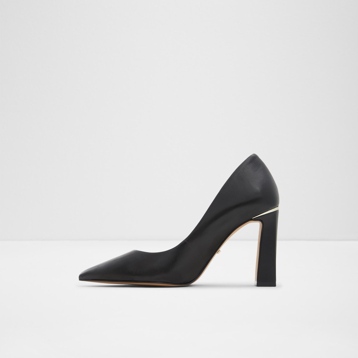 Seirith Black Leather Smooth Women Pumps
