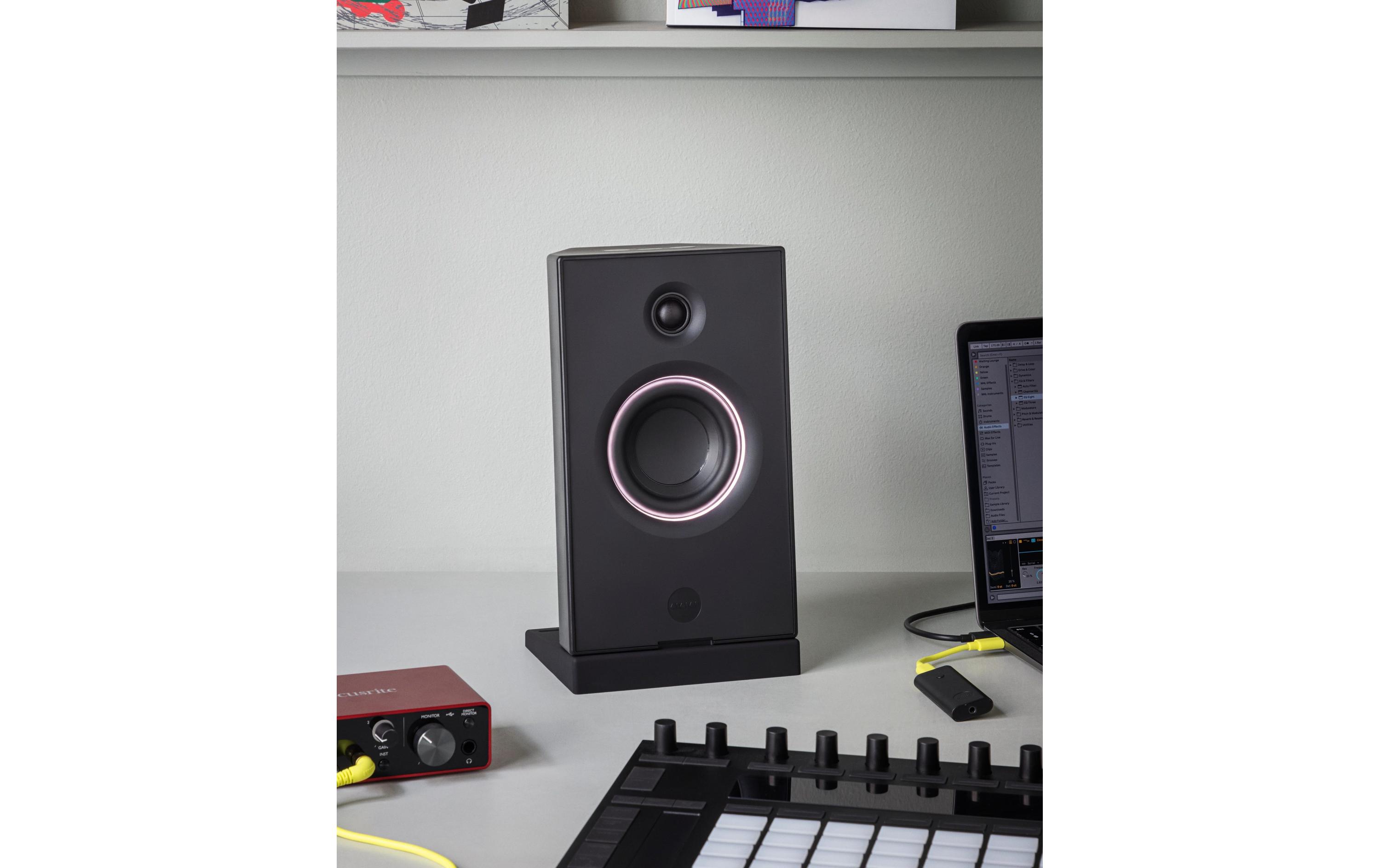 Studiomonitore UNIT-4 Wireless+ Schwarz<br>Tragbarer drahtloser Studiomonitore mit extrem niedriger Latenz