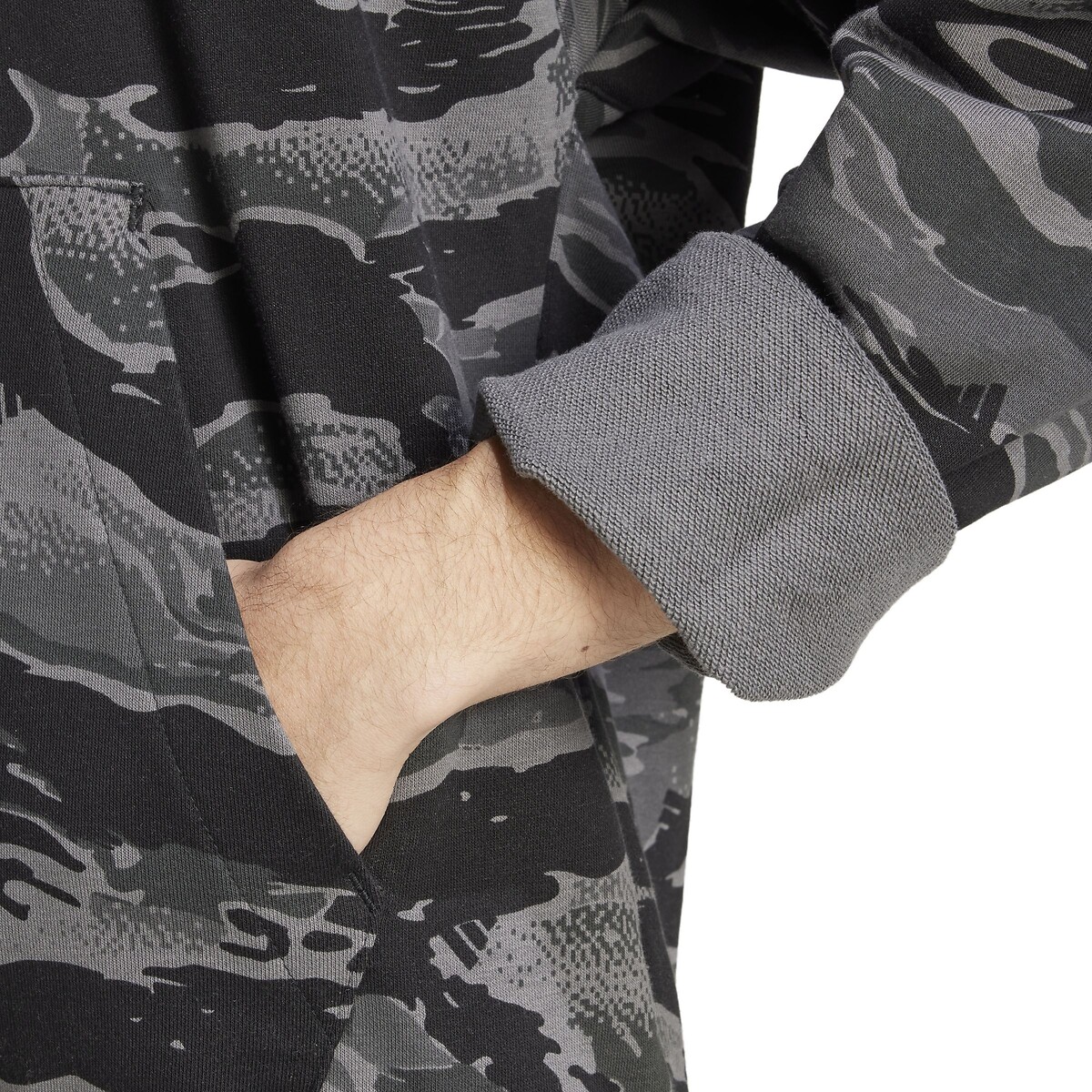 ADIDAS ROUPAS ESPORTIVAS<br>Moletom Essentiel Camuflado