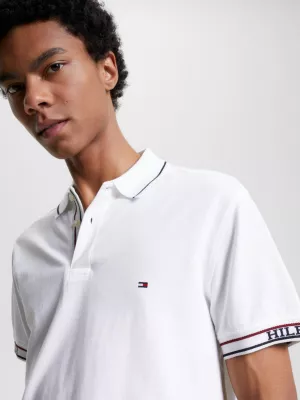Polo de corte regular com fita contrastante