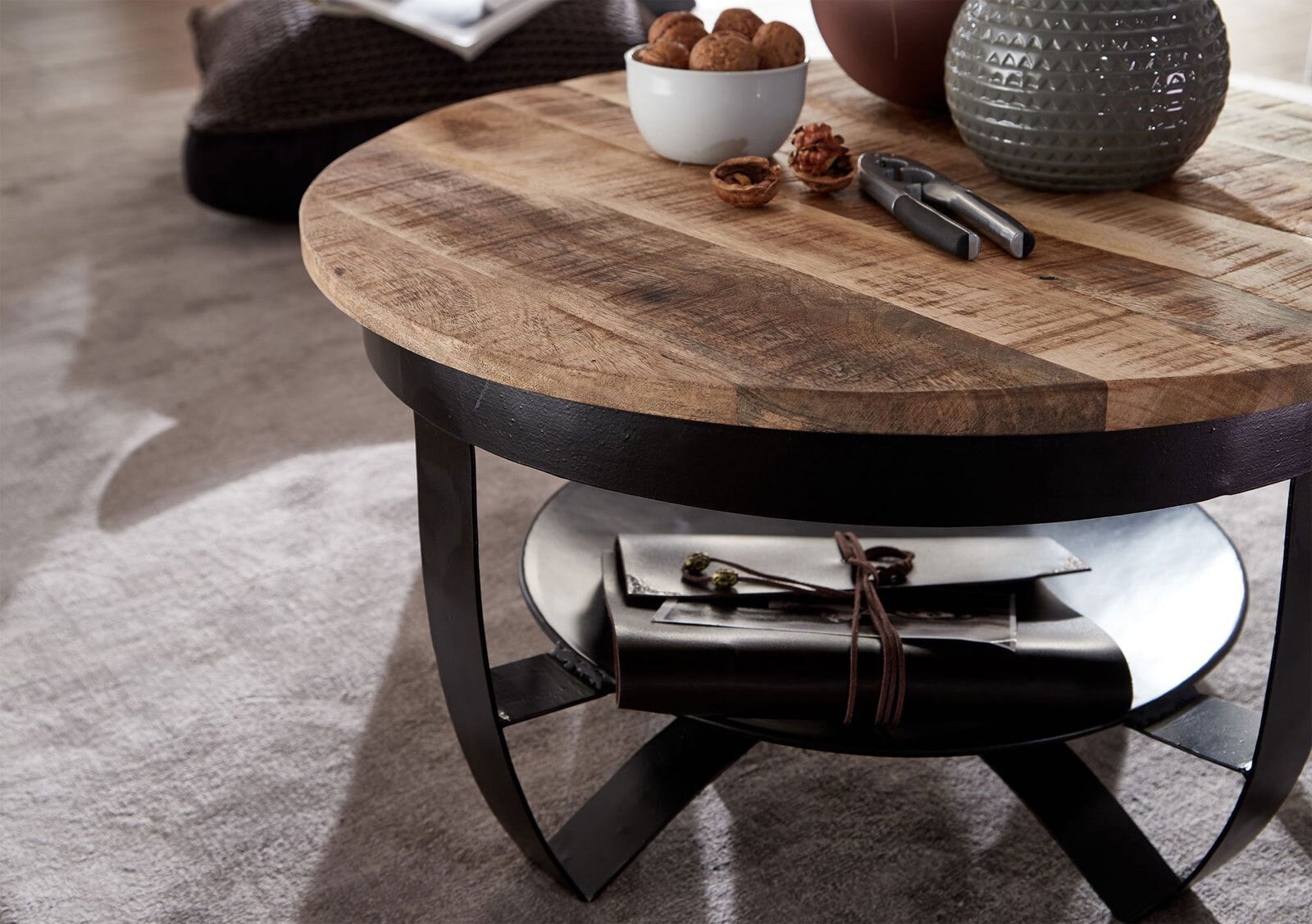 CASAVANTI Couchtisch 60 cm Schwarz Metall/ Mango massiv