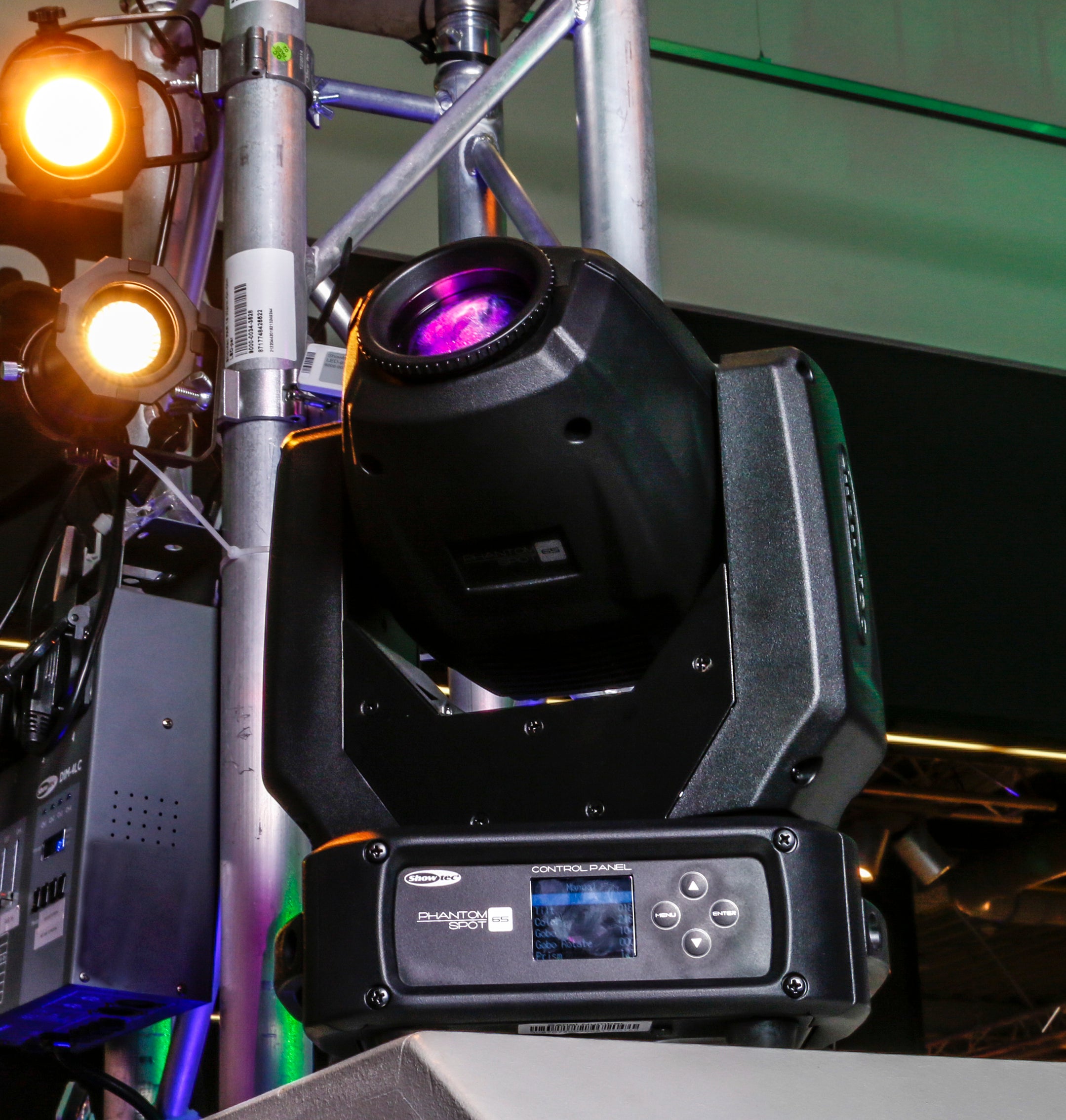 Showtec Phantom 65 Spot LED movinghead