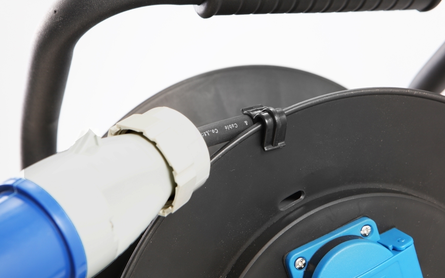 Brunner Drummer Rubber Kabeltrommel CEE-Stecker auf 2 Schutzkontakt-Steckdosen / 1 CEE Steckdose mit Überlastungsschutz 25 m / 2,5 mm²